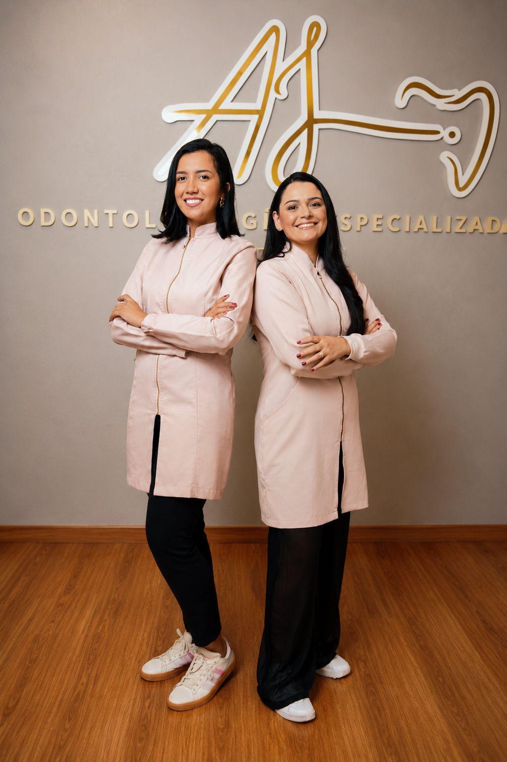 Equipe da AJ Odontologia em Santana